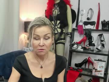 Crystalxohotty Chaturbate stream image from January 28, 2026