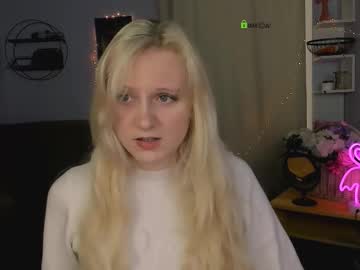 Aray_Lun Chaturbate stream image from January 28, 2026