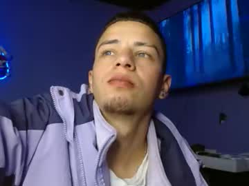 Andestroyer Chaturbate stream image from January 28, 2026