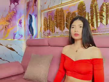 Emmifoox Chaturbate stream image from January 28, 2026