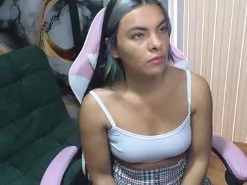 _Cristal45 Chaturbate stream image from January 28, 2026
