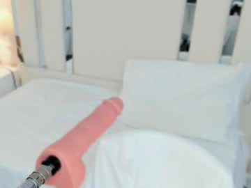 Nahomyroberts Chaturbate stream image from January 28, 2026