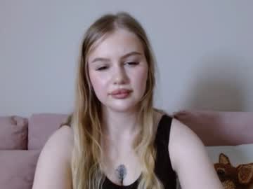 Amandahypnotic Chaturbate stream image from January 28, 2026