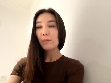 Lyrianel Chaturbate stream image from January 28, 2026