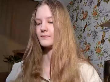 Mitsuemondt Chaturbate stream image from January 28, 2026