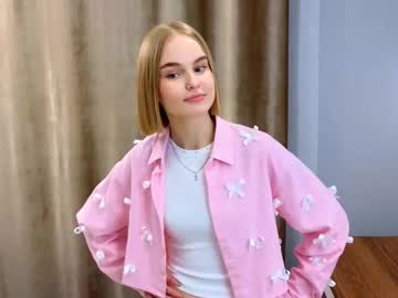 Jenevamenchu Chaturbate stream image from January 28, 2026