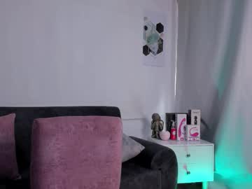 Mailyn_1 Chaturbate stream image from January 28, 2026