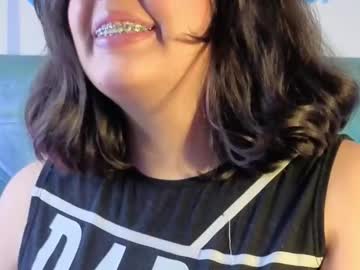 Paola_Lyon Chaturbate stream image from January 28, 2026