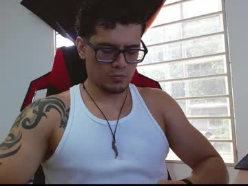 Loganandrwz Chaturbate stream image from January 28, 2026