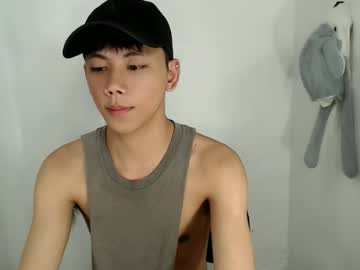 Ynotyu Chaturbate stream image from January 28, 2026