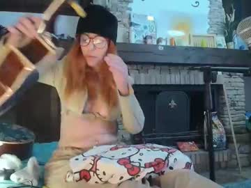 Coconutpee Chaturbate stream image from January 28, 2026