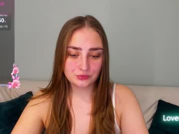 Hazevee Chaturbate stream image from January 29, 2026