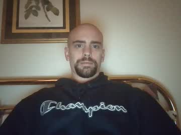 Daultondl35 Chaturbate stream image from January 29, 2026