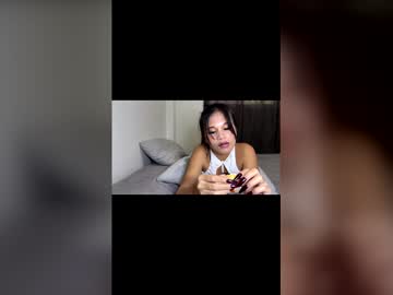 Cherrylunaxo Chaturbate stream image from January 29, 2026