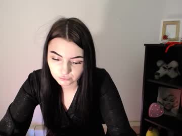 M_I_K_I_ Chaturbate stream image from January 29, 2026