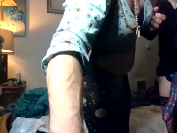 Queenssissytoy Chaturbate stream image from January 29, 2026