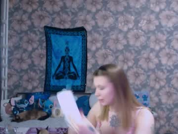 Aalicebubble Chaturbate stream image from January 29, 2026