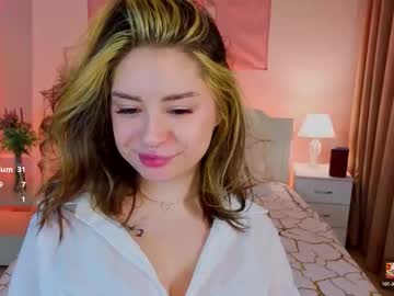 Selenamills Chaturbate stream image from January 30, 2026