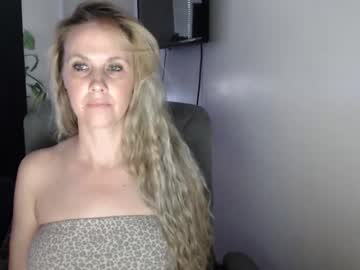 Love_On_ Chaturbate stream image from January 30, 2026
