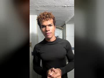 Bigxxo Chaturbate stream image from January 31, 2026