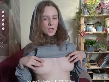 Hot_Thumbelina Chaturbate stream image from January 31, 2026