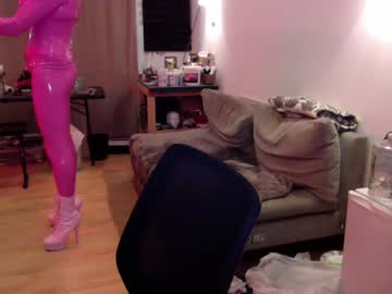 Pinklatexgurl Chaturbate stream image from January 31, 2026