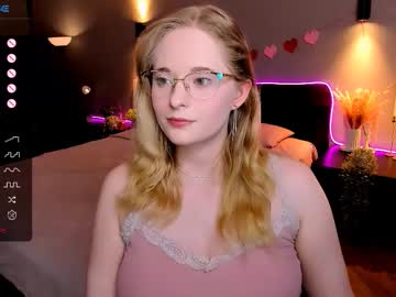 Sheslinki Chaturbate stream image from January 31, 2026