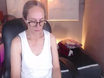 Laurasofia45 Chaturbate stream image from January 31, 2026