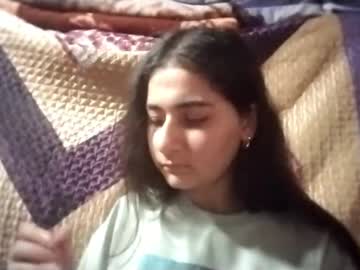 Clairepittsenbarger Chaturbate stream image from January 31, 2026