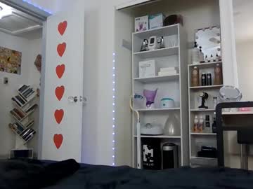 Hannahrainee Chaturbate stream image from January 31, 2026