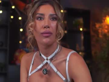 Evelyn_Evyy Chaturbate stream image from January 31, 2026