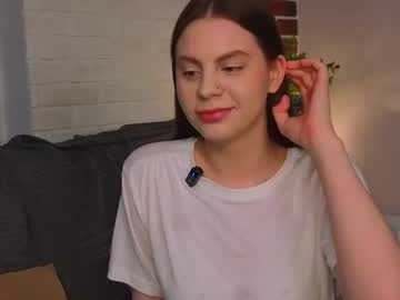 Juliaherrboldt Chaturbate stream image from January 31, 2026