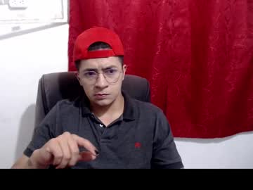 Zythor_ Chaturbate stream image from February 01, 2026