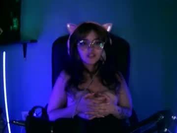 Hornymoon7w7 Chaturbate stream image from February 01, 2026