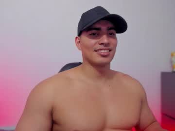 Jamesgraay Chaturbate stream image from February 01, 2026