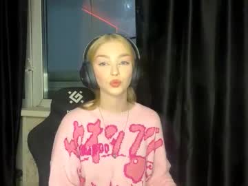 Baileyroethle Chaturbate stream image from February 01, 2026