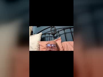 Goosemic1 Chaturbate stream image from February 01, 2026