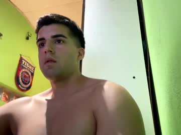 Laauuti Chaturbate stream image from February 01, 2026