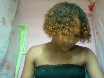 Lyndah19 Chaturbate stream image from February 01, 2026
