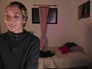Mia_Crazysweet Chaturbate stream image from February 01, 2026