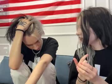 Veryraretwins Chaturbate stream image from February 02, 2026