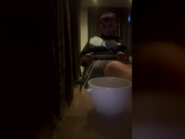 Edzeyzz99 Chaturbate stream image from February 02, 2026