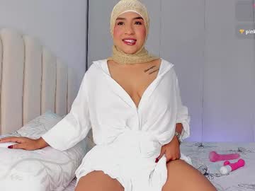 Amira_Zahra Chaturbate stream image from February 02, 2026