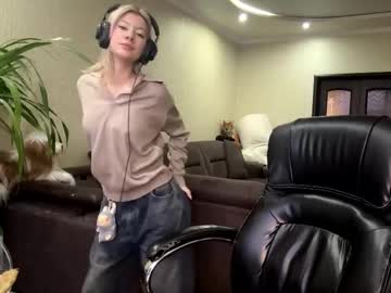 Rochellehouis Chaturbate stream image from February 02, 2026