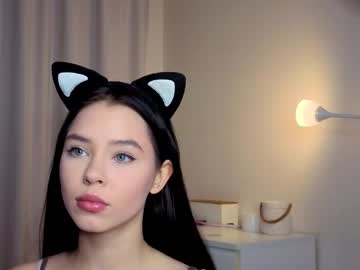 Slyshypie Chaturbate stream image from February 02, 2026