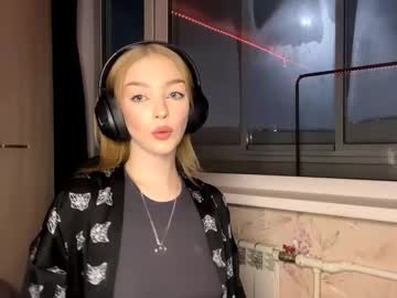 Baileyroethle Chaturbate stream image from February 02, 2026