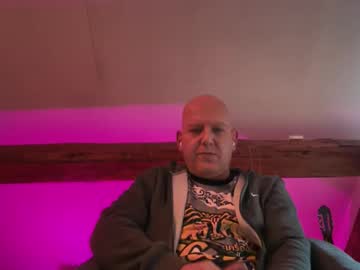 Tritonspace Chaturbate stream image from February 02, 2026