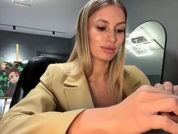 Raeannschemmer Chaturbate stream image from February 02, 2026