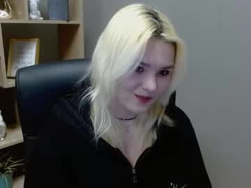 Lilysweetxo Chaturbate stream image from February 03, 2026