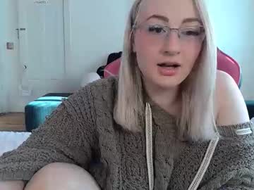 Switchykitty Chaturbate stream image from February 03, 2026